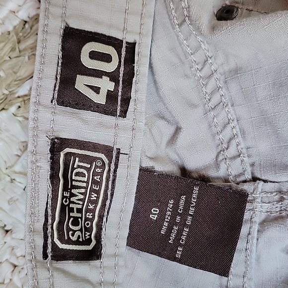 C.E. Schmidt Workwear cargo shorts, tan, size 40 - Picture 9 of 11